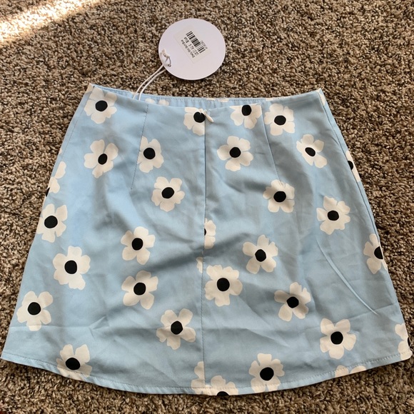 Princess Polly Mini Skirt - Picture 2 of 2